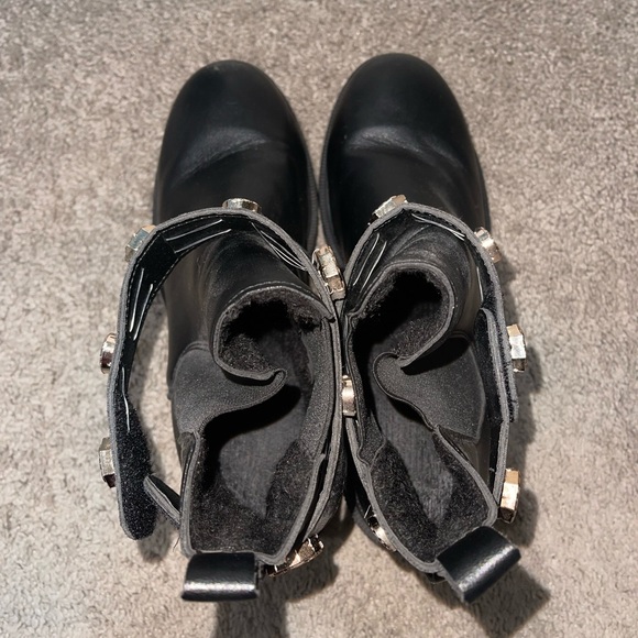 Booties - Picture 5 of 5